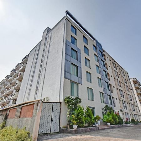 Townhouse Classio Suites Ширди Экстерьер фото