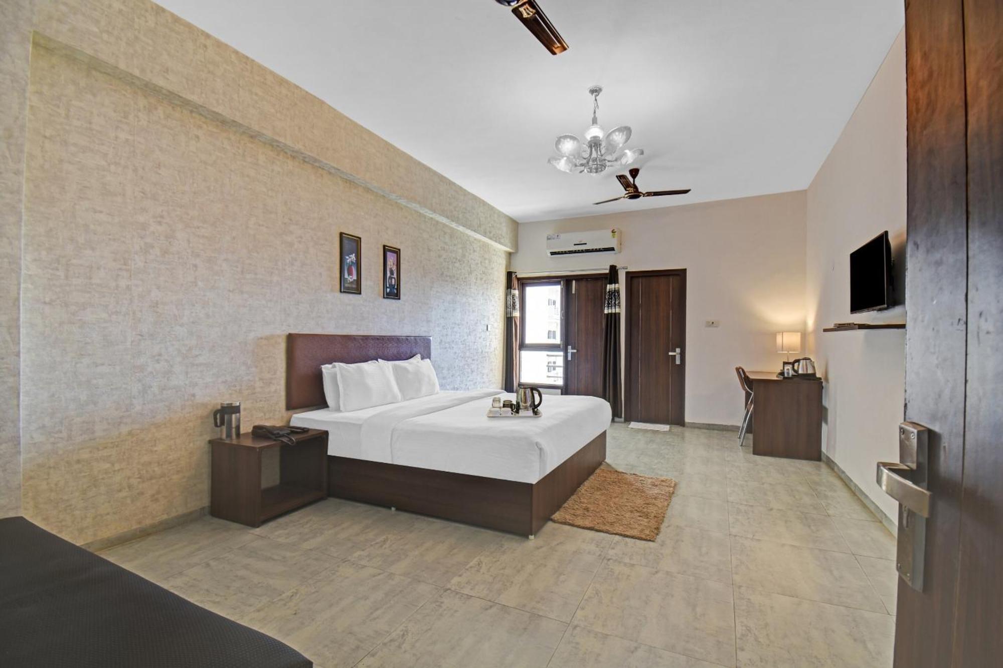 Townhouse Classio Suites Ширди Экстерьер фото