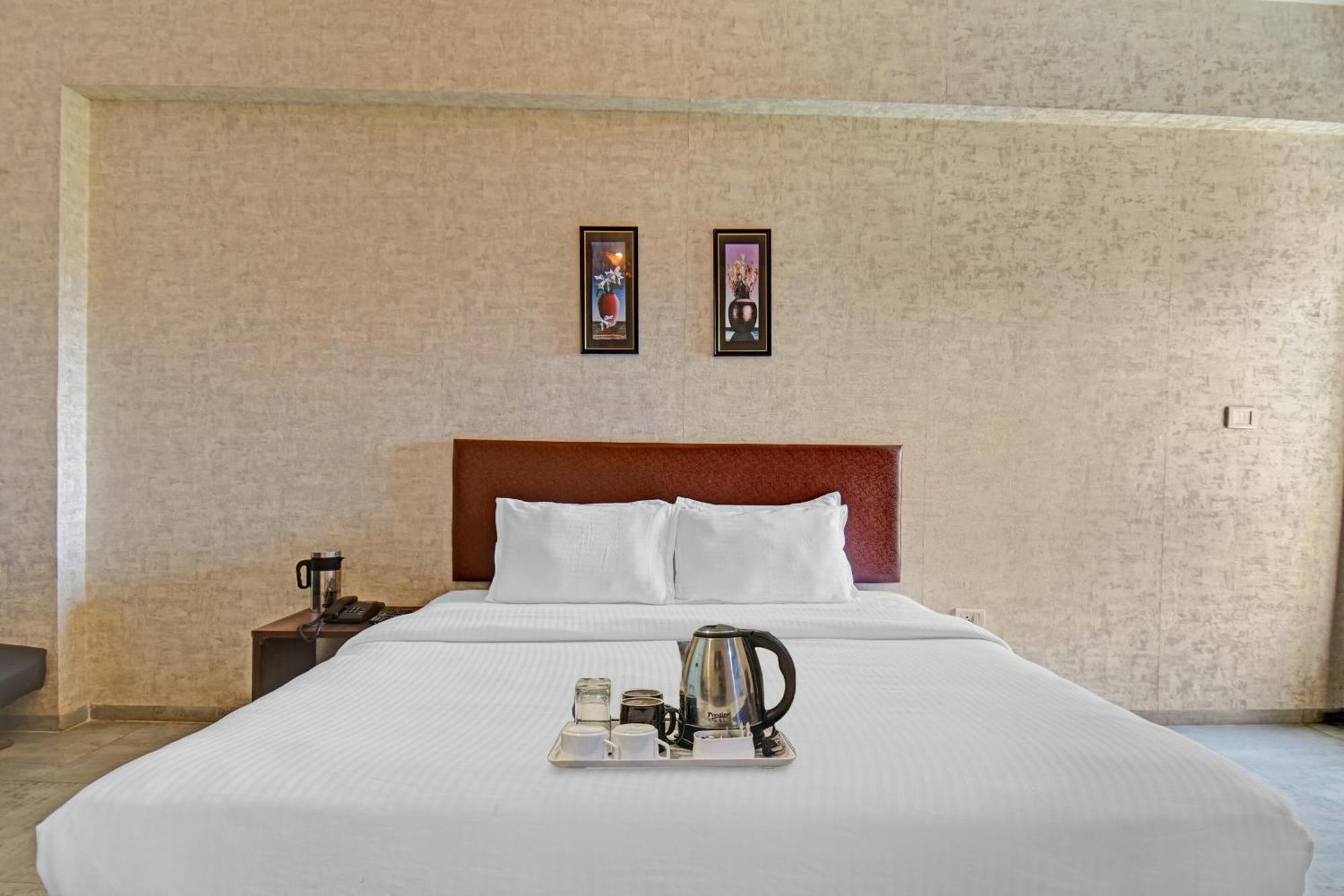 Townhouse Classio Suites Ширди Экстерьер фото