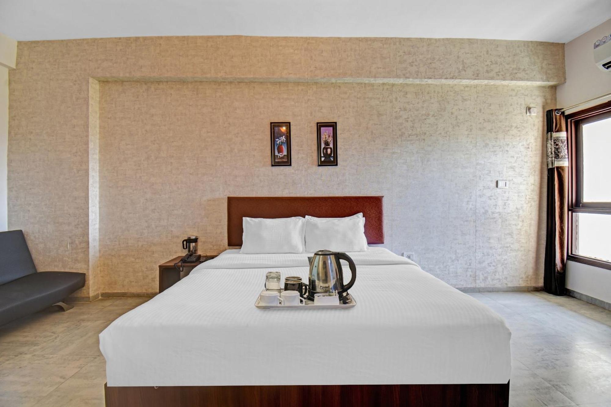 Townhouse Classio Suites Ширди Экстерьер фото