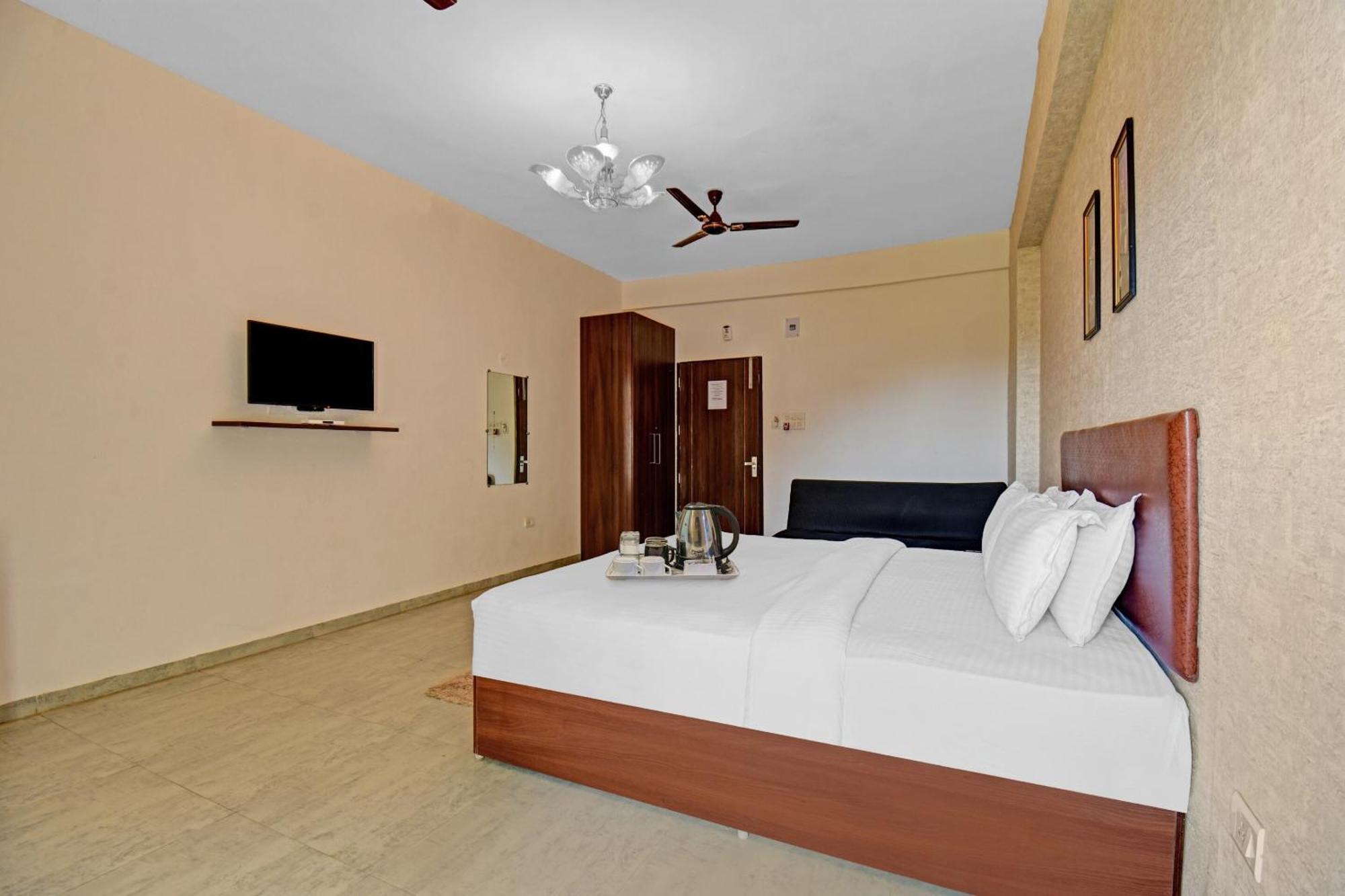 Townhouse Classio Suites Ширди Экстерьер фото